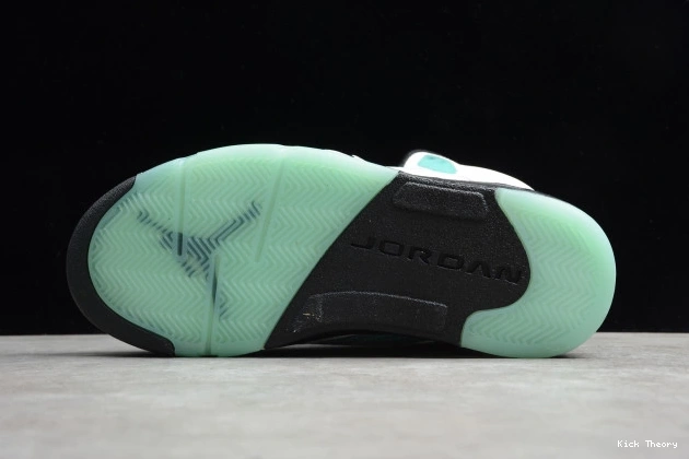 Kicked Out Shoe Store CN2932-100 Air Green Island Jordan 5 0821